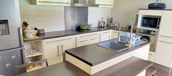 5 bedrooms House in Varetz, France No. 349651 4