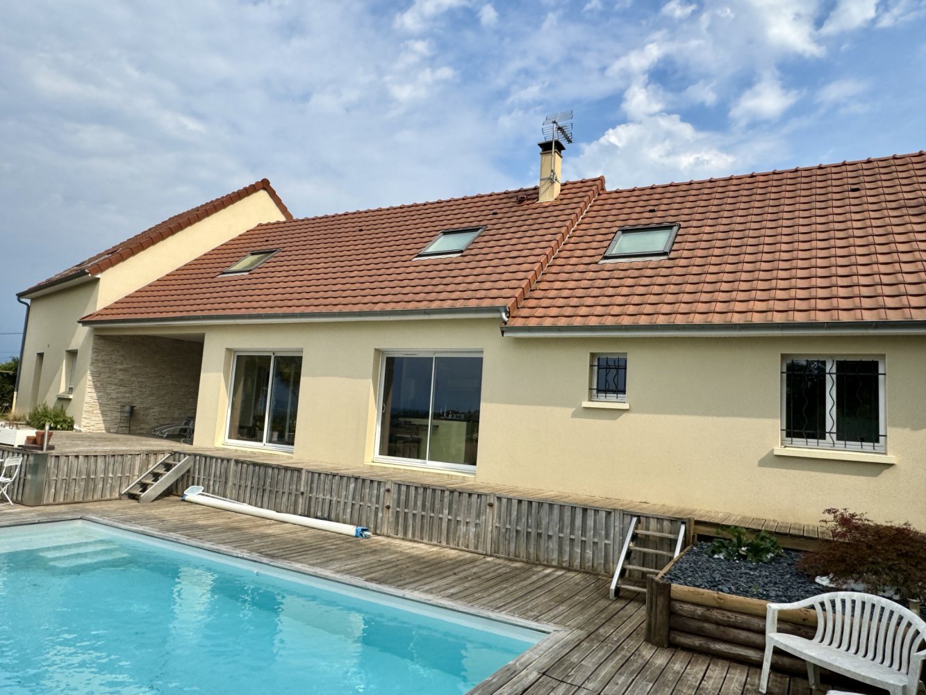 5 bedrooms House in Varetz, France No. 349651