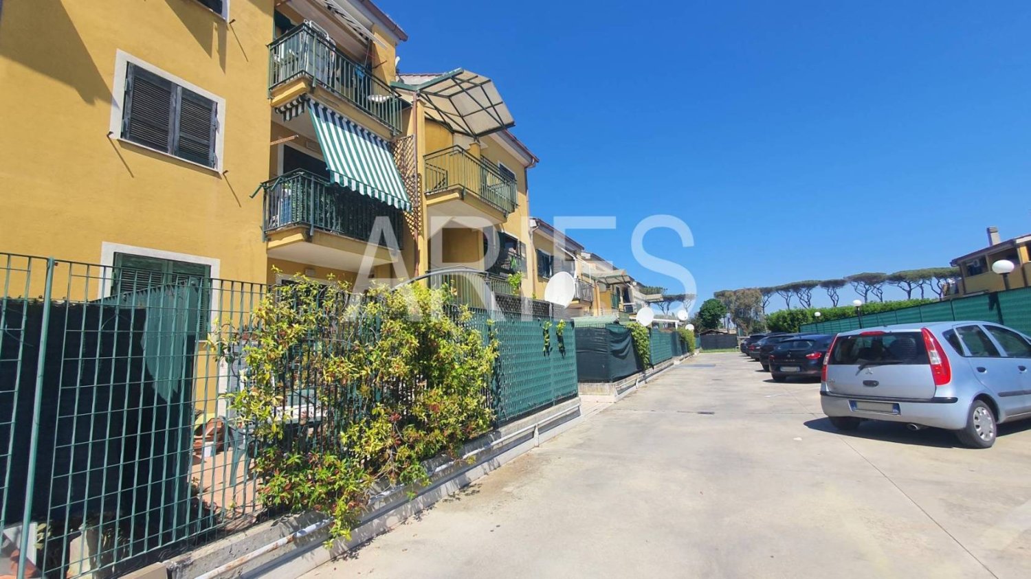 2 rooms Office in Rome, Italy No. 387497