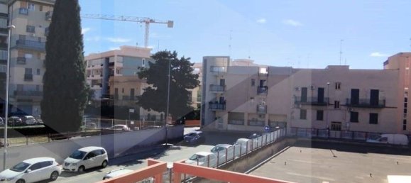 3 chambres Appartement à Bari, Italy No. 23748 14