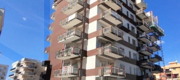 3 chambres Appartement à Bari, Italy No. 23748 6