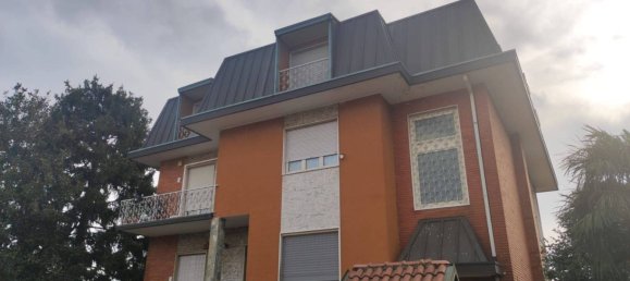 3 bedrooms Apartment in Cerro Maggiore, Italy No. 15344 2