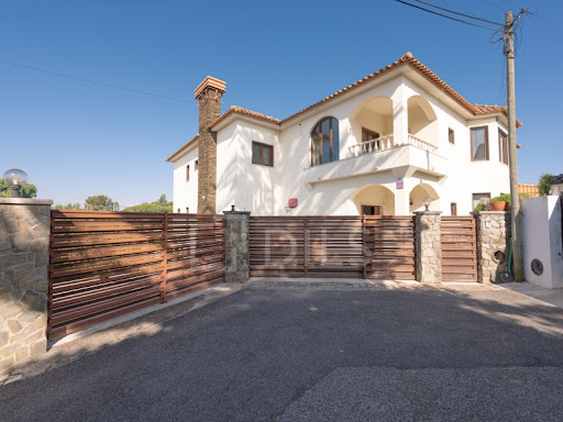 5 bedrooms Villa in Cascais, Portugal No. 196124