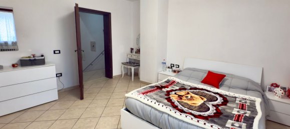 5-Zimmer Wohnung in Pistoia, Italy, Nr. 225375 13