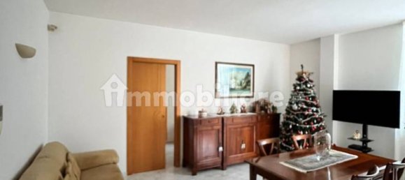 Apartamento de 2 dormitorios en Gioia del Colle, Italy No. 126481 2
