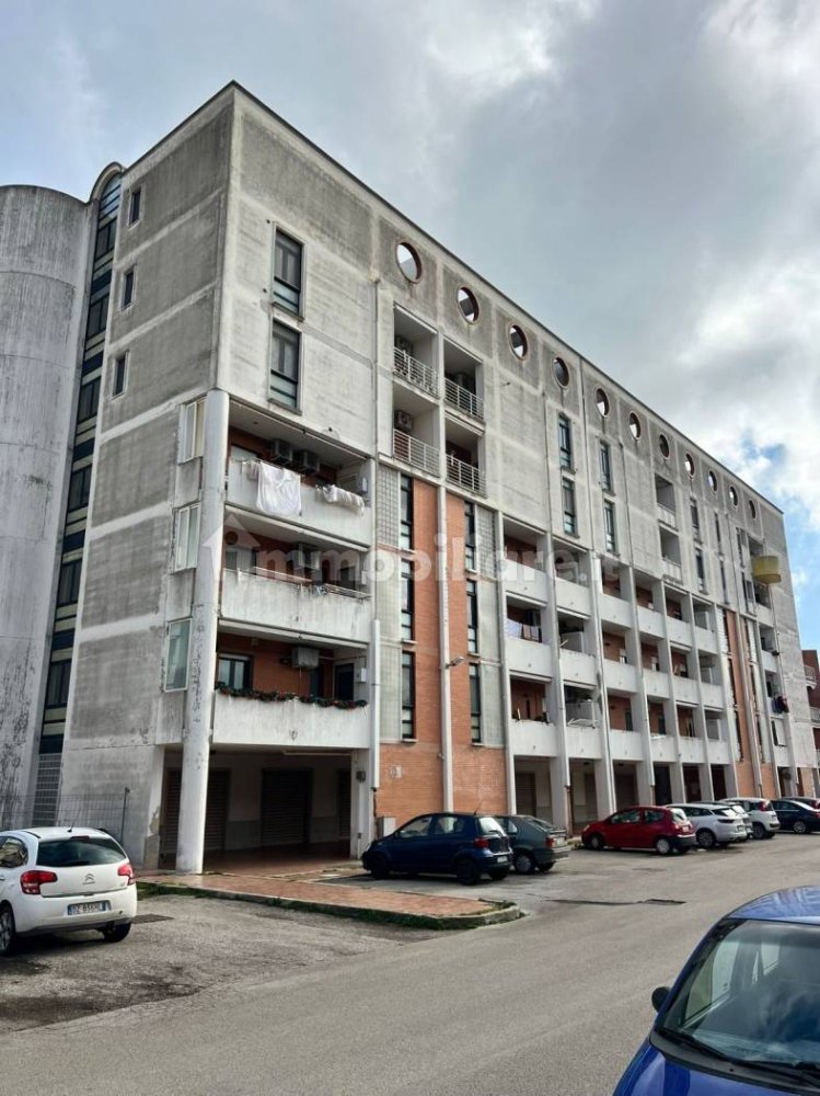 Apartamento de 2 dormitorios en Gioia del Colle, Italy No. 126481