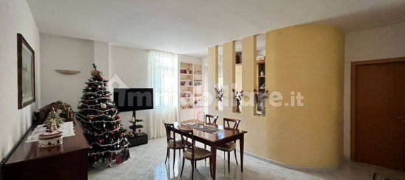 Apartamento de 2 dormitorios en Gioia del Colle, Italy No. 126481 3
