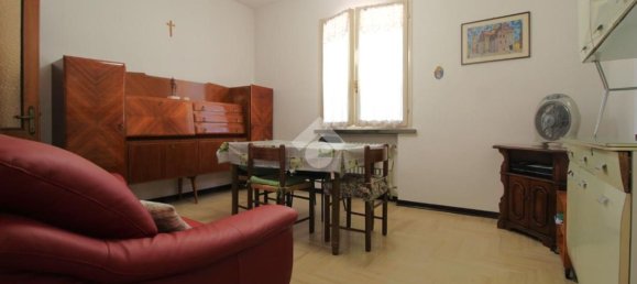 7-Zimmer Villa in Bagnolo in Piano, Italy, Nr. 289725 8