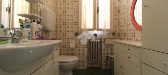 7-Zimmer Villa in Bagnolo in Piano, Italy, Nr. 289725 38