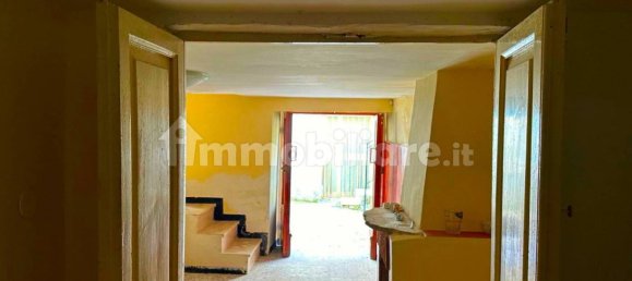 2 Schlafzimmer Haus in Roccamorice, Italy, Nr. 105256 5