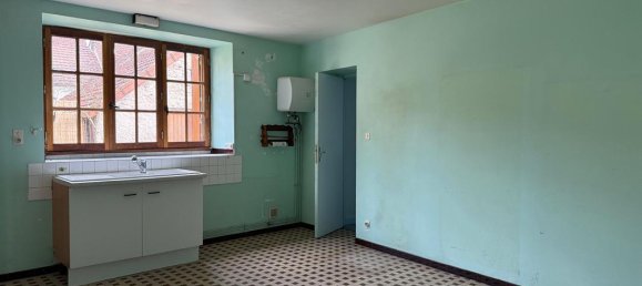 2 bedrooms House in Sainte-Marie-sur-Ouche, France No. 51103 4