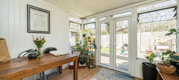 4 bedrooms House in Surbiton, United Kingdom No. 10210 11