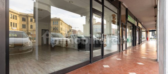 Imóvel comercial de 2 divisões em Venaria Reale, Italy N.º 119886 14