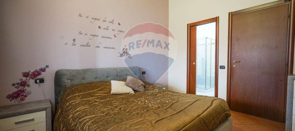 3 rooms Apartment in Bubbiano, Italy No. 54293 4