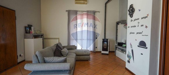 3 rooms Apartment in Bubbiano, Italy No. 54293 25