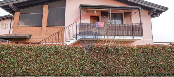 3 rooms Apartment in Bubbiano, Italy No. 54293 12