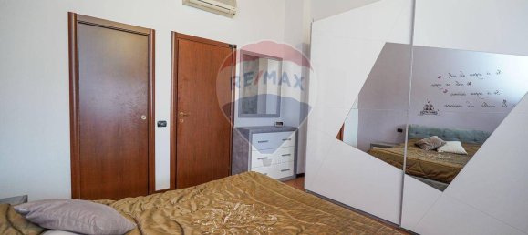 3 rooms Apartment in Bubbiano, Italy No. 54293 5