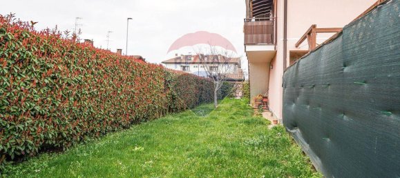 3 rooms Apartment in Bubbiano, Italy No. 54293 15
