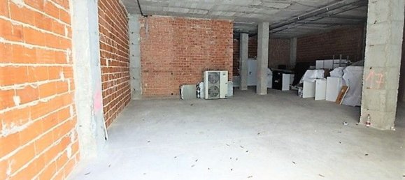 377m² Commercial property in Paterna, Spain No. 70305 8