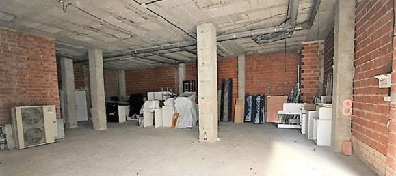 377m² Commercial property in Paterna, Spain No. 70305 6