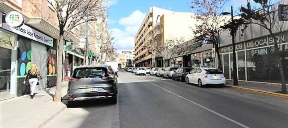 377m² Commercial property in Paterna, Spain No. 70305 11