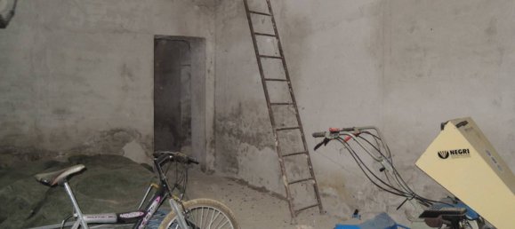 5 bedrooms House in Borgolavezzaro, Italy No. 102888 8