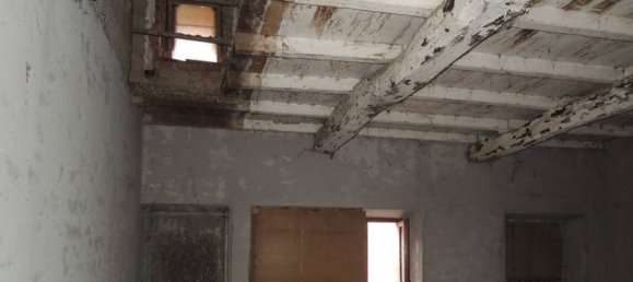 5 bedrooms House in Borgolavezzaro, Italy No. 102888 15