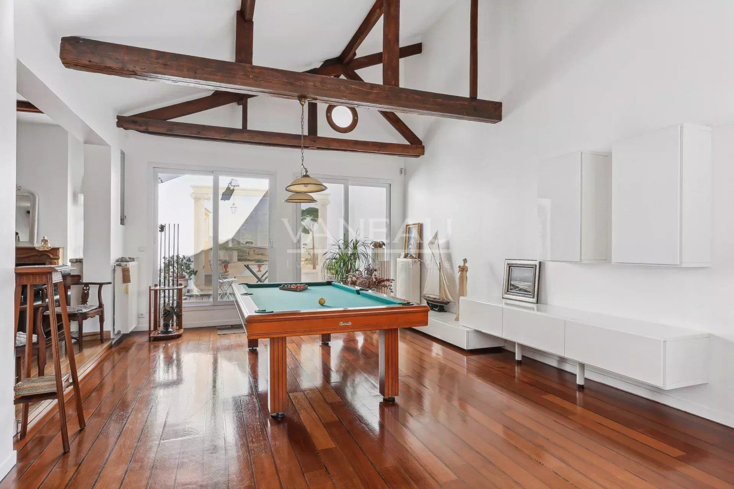 4 غرف نوم شقة في Boulogne-Billancourt, France رقم 360749