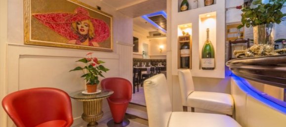 335m² Commercial property in Campione d'Italia, Italy No. 59610 3