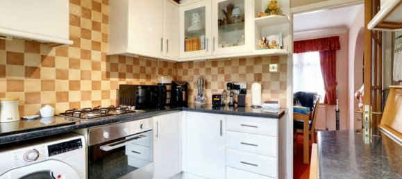 3 Schlafzimmer Haus in Biggin Hill, United Kingdom, Nr. 4760 7