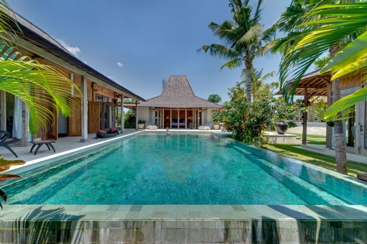 5 Schlafzimmer Villa in Canggu, Indonesia, Nr. 2975