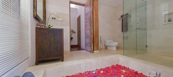 5 Schlafzimmer Villa in Canggu, Indonesia, Nr. 2975 19