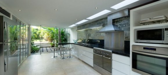 5 Schlafzimmer Villa in Canggu, Indonesia, Nr. 2975 13