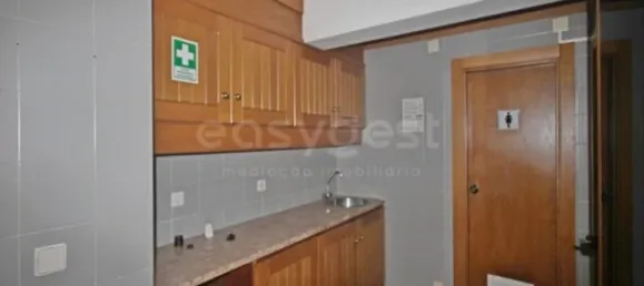 840m² Commercial property in Santarem, Portugal No. 58132 9