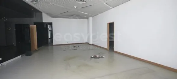 840m² Commercial property in Santarem, Portugal No. 58132 8