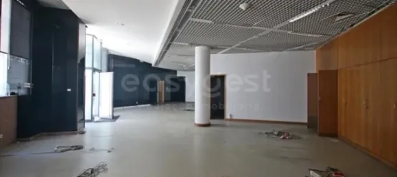 840m² Commercial property in Santarem, Portugal No. 58132 6