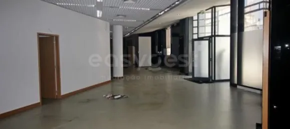840m² Commercial property in Santarem, Portugal No. 58132 4