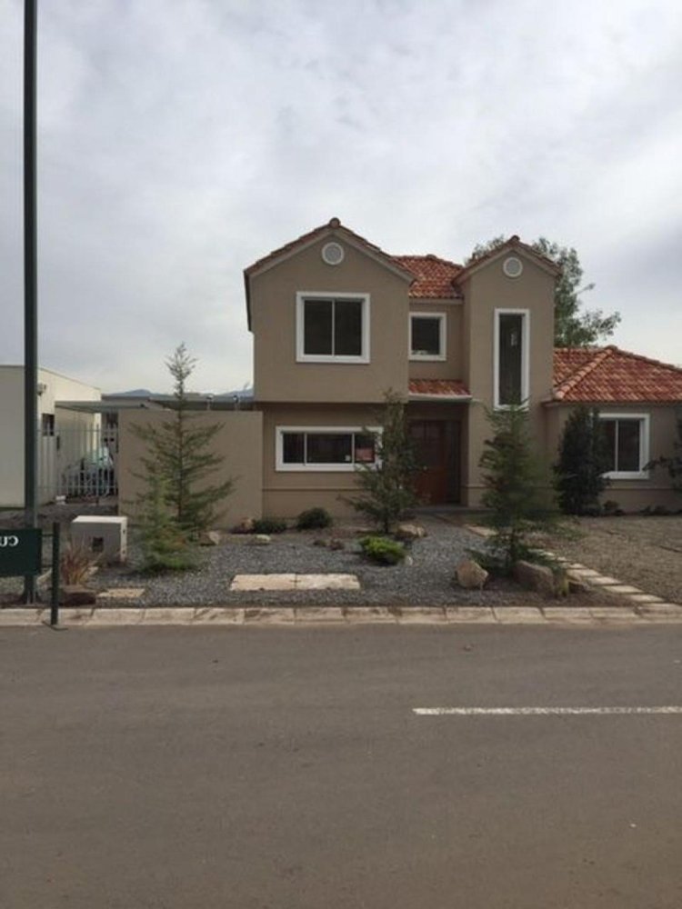 4 bedrooms House in Chacabuco, Chile No. 2311