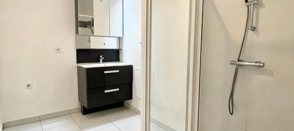 1 bedroom Apartment in Paris, France No. 178872 8