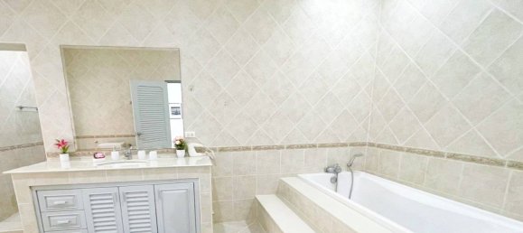 12 bedrooms Cafe / restaurant in Pattaya, Thailand No. 8611 17