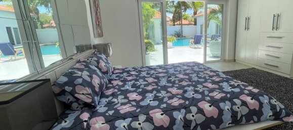 12 bedrooms Cafe / restaurant in Pattaya, Thailand No. 8611 13