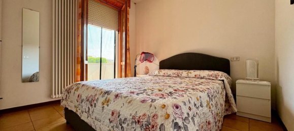 Квартира с 2 комнатами в Римини, Италия № 275397 11