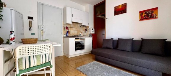 Квартира с 2 комнатами в Римини, Италия № 275397 5