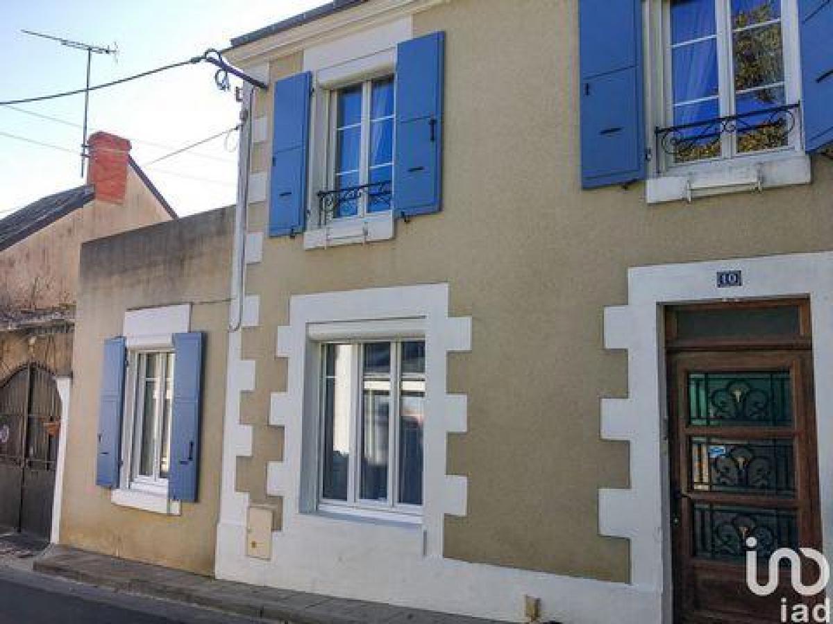 3 bedrooms House in Issoudun, France No. 3288