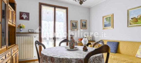4 bedrooms Villa in Carnate, Italy No. 323524 14