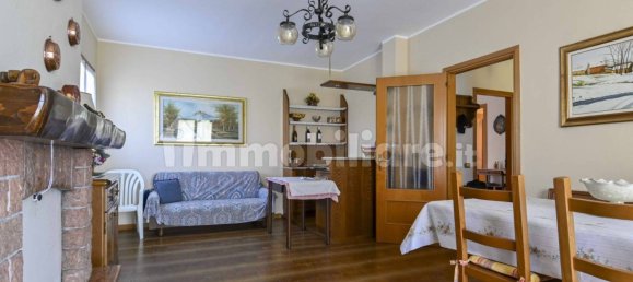 4 bedrooms Villa in Carnate, Italy No. 323524 7