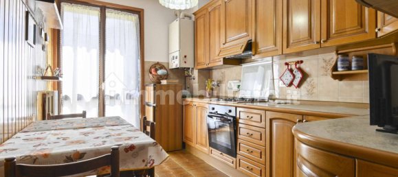 4 bedrooms Villa in Carnate, Italy No. 323524 11