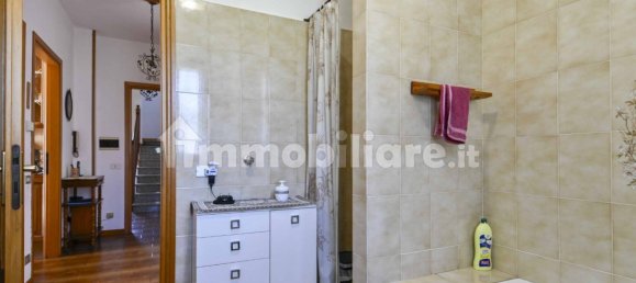 4 bedrooms Villa in Carnate, Italy No. 323524 22