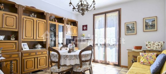 4 bedrooms Villa in Carnate, Italy No. 323524 13