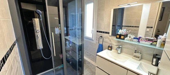 3 غرف نوم منزل في Evry, France رقم 136352 8